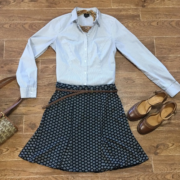 GAP Dresses & Skirts - Sale❗️Gap A Line Flair Stretch Skirt☕️